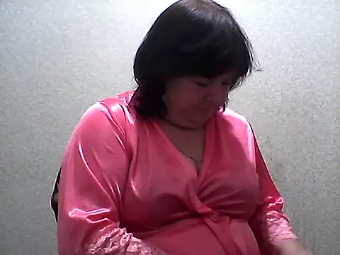 Snapshot of HannahAna39 chatting on June 28, 4:46 pm HannahAna39 online show from June 28, 4:46 pm