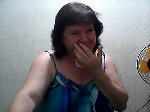 Snapshot of HannahAna39 chatting on July 5, 6:15 pm HannahAna39 online show from July 5, 6:15 pm