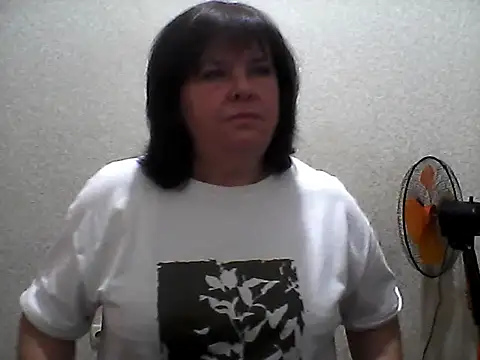 Snapshot of HannahAna39 chatting on July 9, 10:08 am HannahAna39 online show from July 9, 10:08 am