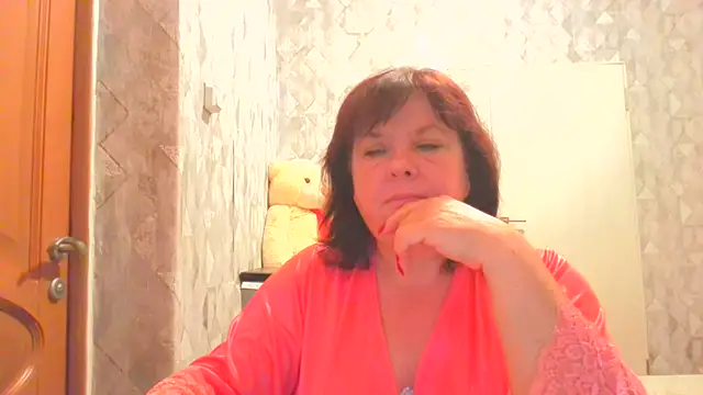 Snapshot of HannahAna39 chatting on July 21, 8:33 pm HannahAna39 online show from July 21, 8:33 pm