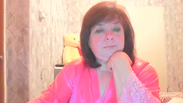 Snapshot of HannahAna39 chatting on August 5, 6:22 pm HannahAna39 online show from August 5, 6:22 pm