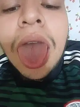Uzi42091 online show from June 30, 7:48 pm