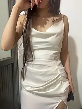 Snapshot of Chloe-2h chatting on June 24, 12:04 pm Chloe-2h online show from June 24, 12:04 pm
