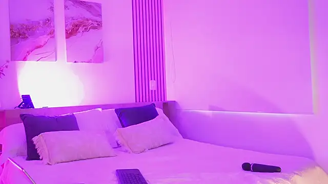 SarahPreston online show from November 6, 1:45 pm