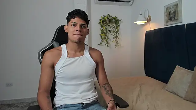 valerio cum18 online show from June 24, 1:43 pm