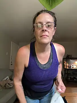 Snapshot of MatildaJane5 chatting on July 13, 4:32 pm MatildaJane5 online show from July 13, 4:32 pm