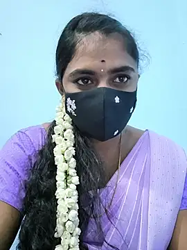 Snapshot of Megavarthinii chatting on August 7, 4:31 pm Megavarthinii online show from August 7, 4:31 pm