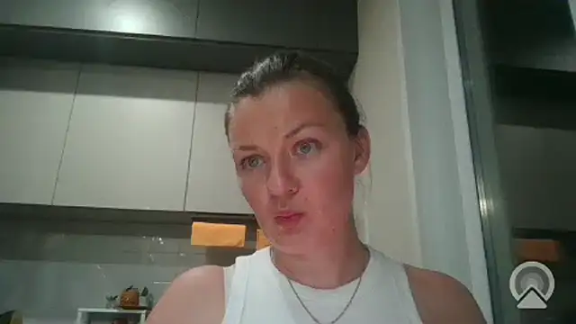 Snapshot of Zorelyva chatting on July 18, 9:51 pm Zorelyva online show from July 18, 9:51 pm