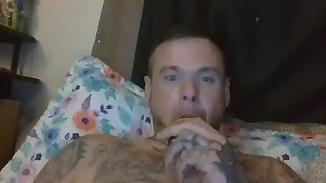 Snapshot of hotwetblondendaddy chatting on July 24, 3:10 pm hotwetblondendaddy online show from July 24, 3:10 pm