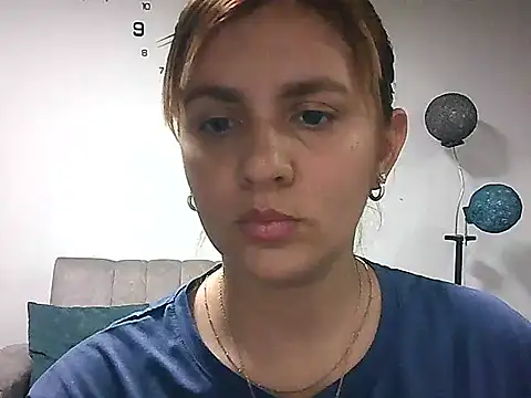 Snapshot of Asly- chatting on July 20, 10:45 pm Asly- online show from July 20, 10:45 pm