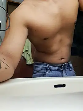 LatinShadowX online show from July 28, 7:59 am