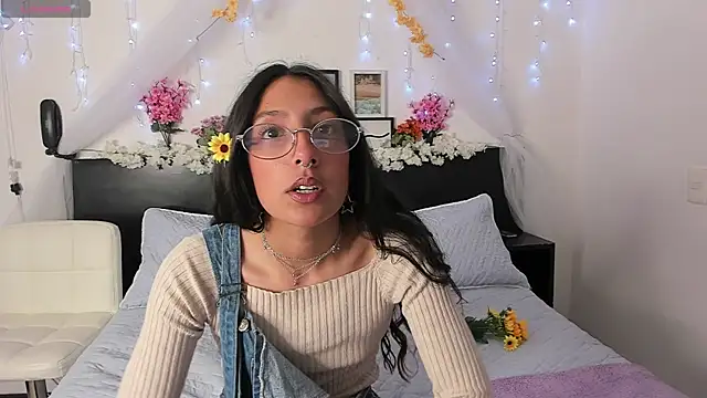 Eli Cute 01 online show from July 1, 1:56 pm