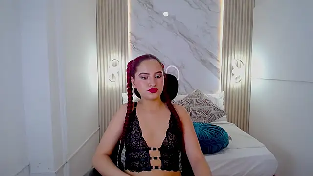 Snapshot of Kimberly_Skinny_ chatting on July 2, 10:49 pm Kimberly Skinny online show from July 2, 10:49 pm