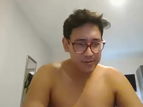 Bastian192cm online show from June 26, 4:17 am
