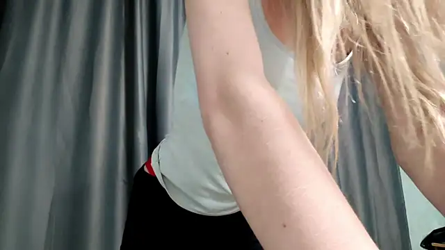 TabathaLalone online show from June 26, 2:21 pm