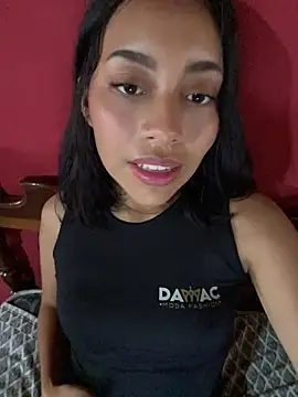 Snapshot of camilainocente69 chatting on July 11, 5:15 pm camilainocente69 online show from July 11, 5:15 pm