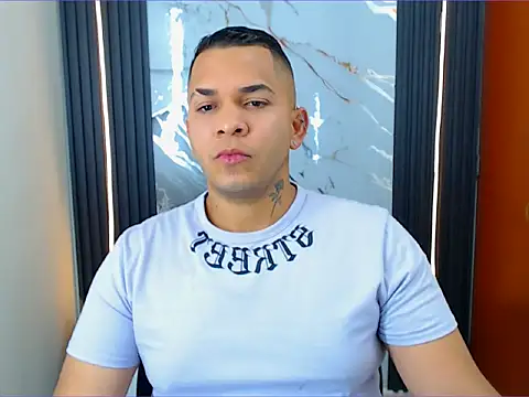 Snapshot of cristhian_gamboa chatting on July 9, 10:03 pm cristhian gamboa online show from July 9, 10:03 pm