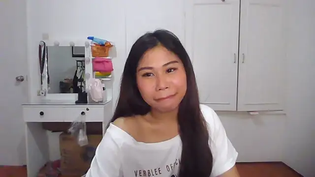 CathleenLaurole online show from June 30, 5:52 am