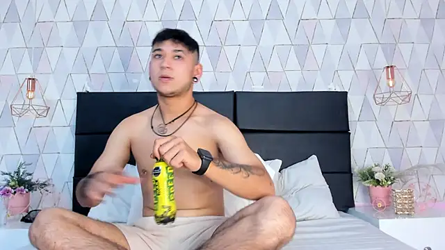 MarkLaurens online show from June 30, 12:39 pm