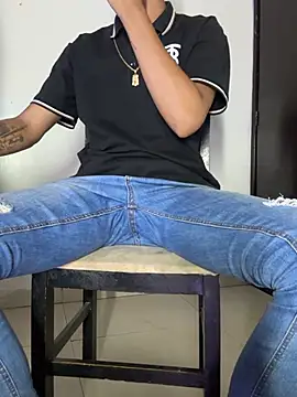 Snapshot of Juankil_dirty1 chatting on July 13, 8:00 pm Juankil dirty1 online show from July 13, 8:00 pm