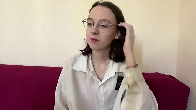 Snapshot of EvaRavelle chatting on July 2, 7:25 am EvaRavelle online show from July 2, 7:25 am