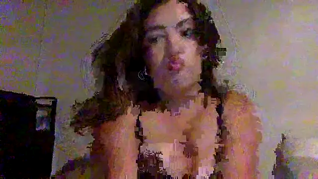 Snapshot of v1oletlyes chatting on July 6, 5:26 pm v1oletlyes online show from July 6, 5:26 pm