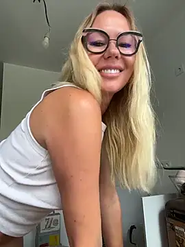 Snapshot of michele_nolimi chatting on June 30, 8:26 am michele nolimi online show from June 30, 8:26 am