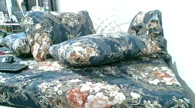 Snapshot of dominant_mistress69 chatting on February 12, 4:33 am dominant mistress69 online show from February 12, 4:33 am