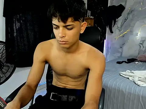Snapshot of slim_dirtyxx1 chatting on July 8, 8:02 pm slim dirtyxx1 online show from July 8, 8:02 pm
