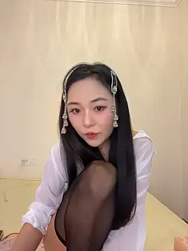 Snapshot of tuantuan_603 chatting on July 1, 12:12 am tuantuan 603 online show from July 1, 12:12 am