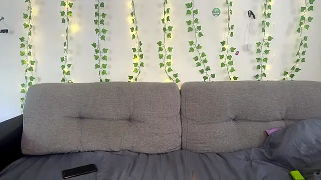 UrSexxLenaxx online show from July 11, 1:47 pm