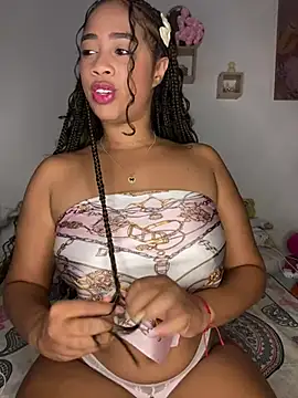 Snapshot of SofiaVibes chatting on July 2, 7:09 pm SofiaVibes online show from July 2, 7:09 pm