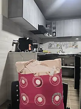Snapshot of EmiliaRainboow chatting on July 2, 11:22 pm EmiliaRainboow online show from July 2, 11:22 pm