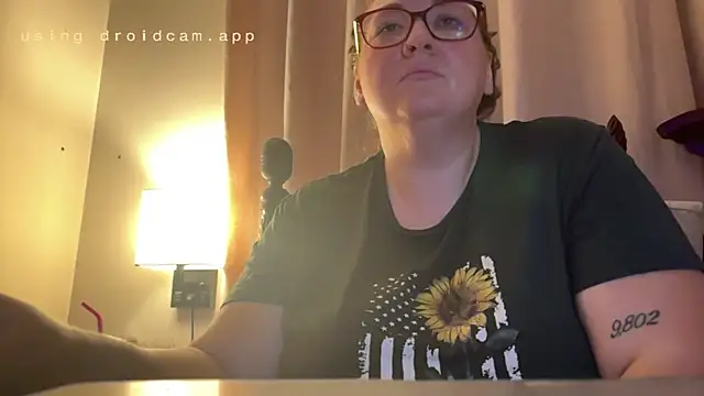 Snapshot of LivYourFantasy chatting on July 4, 7:36 am LivYourFantasy online show from July 4, 7:36 am
