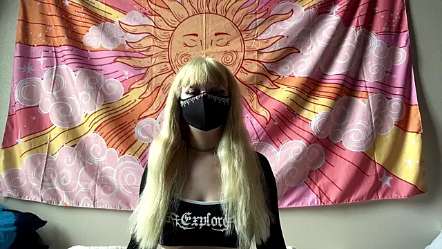 Snapshot of Elly_saii chatting on July 9, 1:20 am Elly saii online show from July 9, 1:20 am