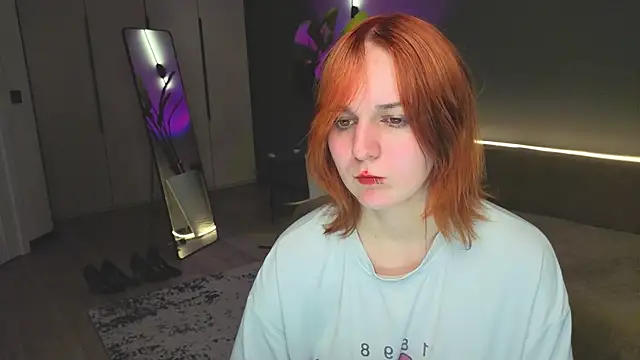 Selene Graves online show from July 10, 6:50 am