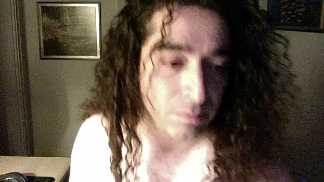 Snapshot of TrinityPersia75 chatting on July 5, 2:46 pm TrinityPersia75 online show from July 5, 2:46 pm
