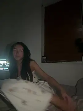 Snapshot of ruby_joan chatting on July 6, 11:40 pm ruby joan online show from July 6, 11:40 pm