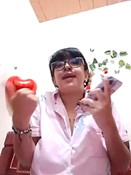 Snapshot of MacG21_ chatting on July 14, 3:07 pm MacG21 online show from July 14, 3:07 pm