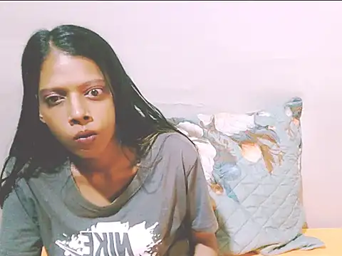 Snapshot of IndianSexyFoxy chatting on July 6, 3:25 pm IndianSexyFoxy online show from July 6, 3:25 pm