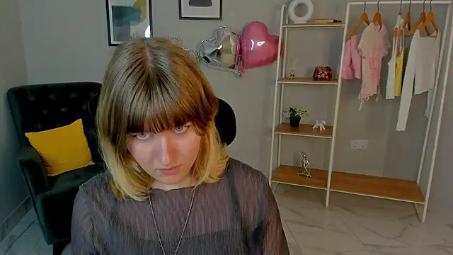 Snapshot of Ashley_Little chatting on July 11, 11:35 am Ashley Little online show from July 11, 11:35 am