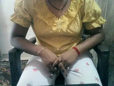 Snapshot of Rubi-Hot chatting on July 16, 5:24 am Rubi-Hot online show from July 16, 5:24 am