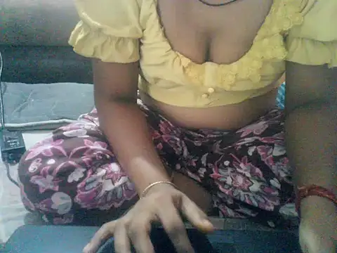 Snapshot of Rubi-Hot chatting on July 19, 10:41 am Rubi-Hot online show from July 19, 10:41 am