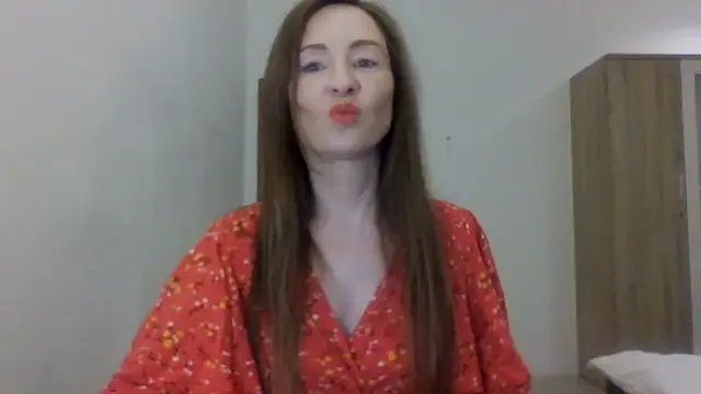Sweet Poeme online show from July 16, 1:50 pm