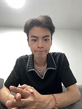Snapshot of ZHYA5563 chatting on July 8, 7:57 am ZHYA5563 online show from July 8, 7:57 am
