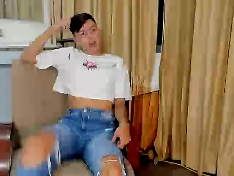 Snapshot of LiamCarteer chatting on August 9, 12:12 am LiamCarteer online show from August 9, 12:12 am