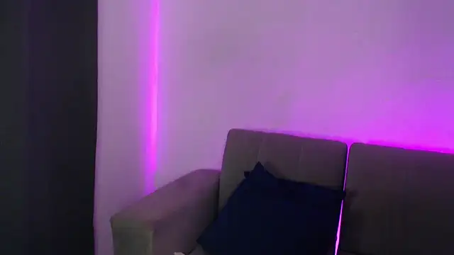 lispetite online show from January 18, 8:41 am