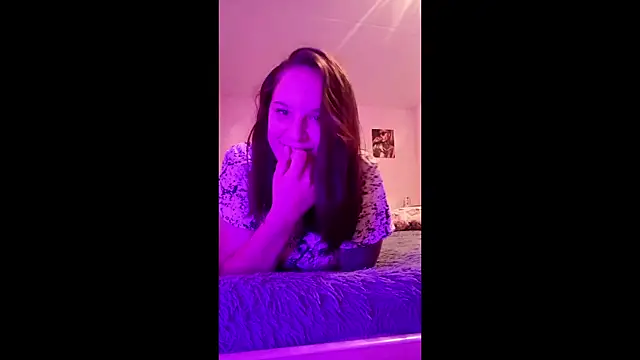 Snapshot of JosphinePriolo chatting on July 17, 8:14 pm JosphinePriolo online show from July 17, 8:14 pm