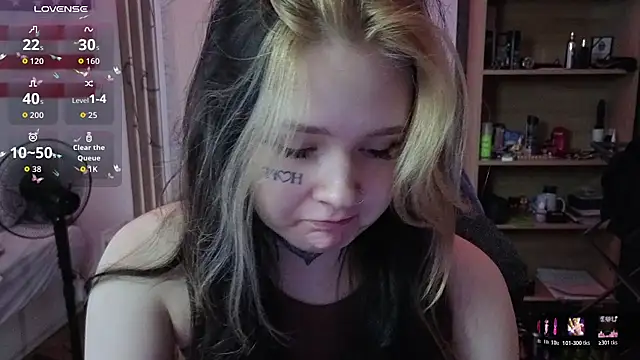 Snapshot of Liaa_Littll chatting on July 24, 6:17 pm Liaa Littll online show from July 24, 6:17 pm