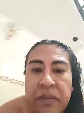 Snapshot of emilymoorre35 chatting on July 19, 12:03 am emilymoorre35 online show from July 19, 12:03 am